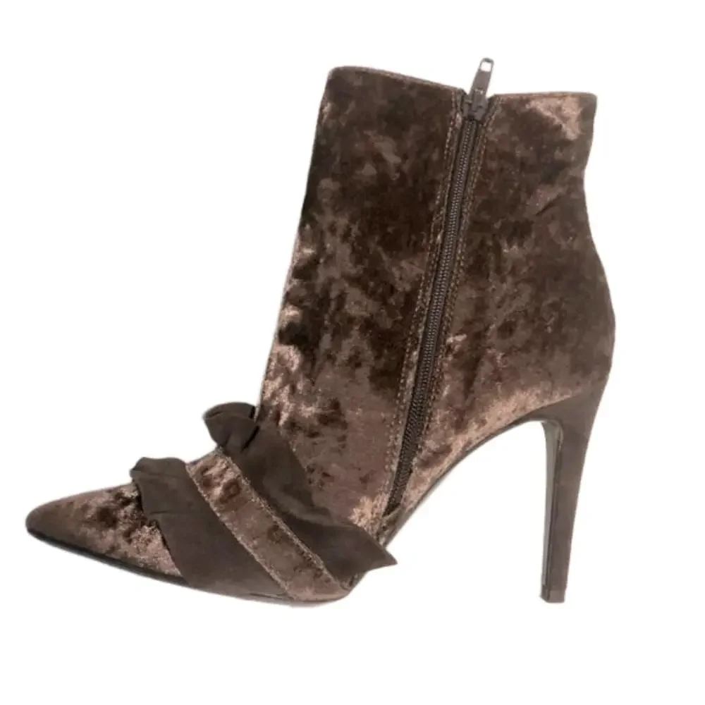 8 by Yoox velvet and leather 4” heeled booties made in Italy size 38 - Picture 7 of 16